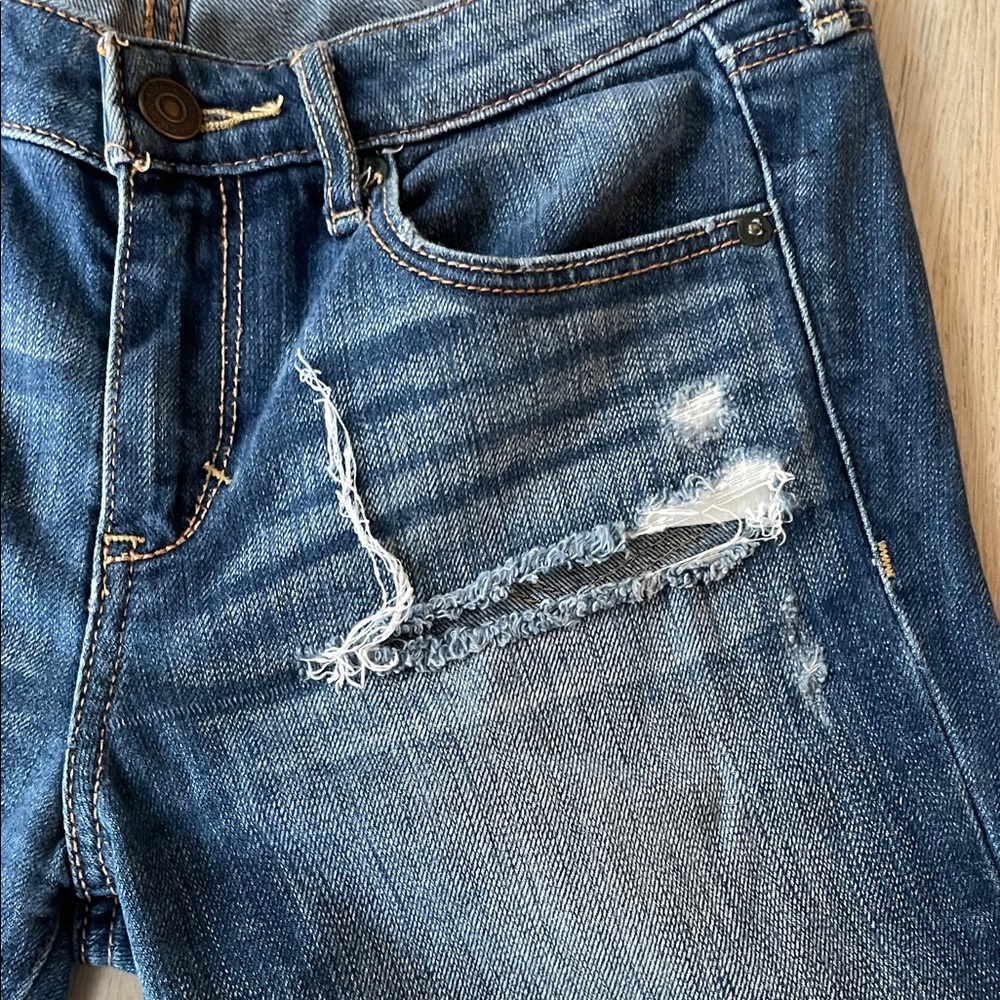 ๐งโโ๏ธ Abercrombie flare jeans - Picture 3 of 10